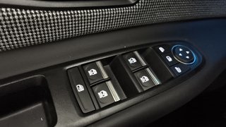 Renault 4 E-TECH 2025