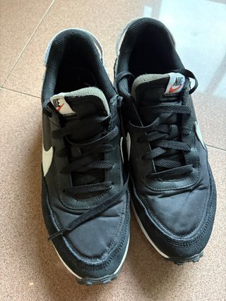 Zapatillas Nike Negras y Blancas
