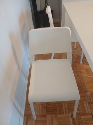 Mesa extensible y 4 sillas de IKEA