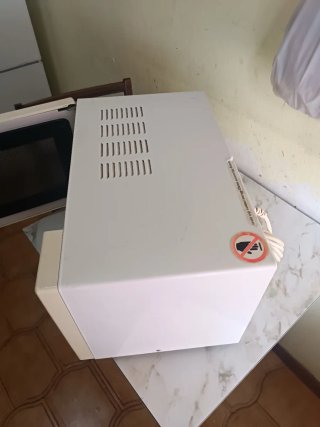 Microondas blanco