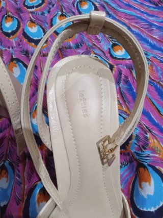Sandalias beige talla 36