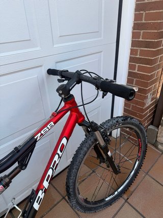 Bicicleta Montaña B-PRO ZS8 Roja