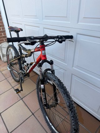 Bicicleta Montaña B-PRO ZS8 Roja
