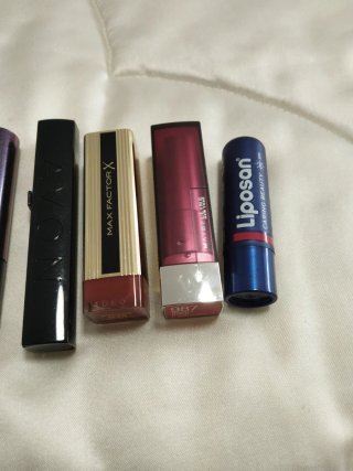 Lote 6 labiales Max Factor y otras marcas