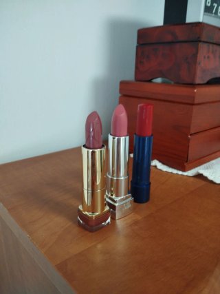 Lote 6 labiales Max Factor y otras marcas