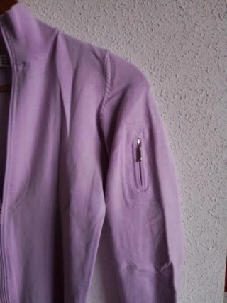 Chaqueta "Zara" cremallera, lila, cómoda, versátil
