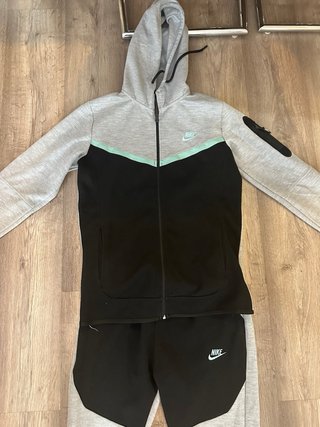 Pack 2 Chándal Nike  Rojo y Negro  GRIS