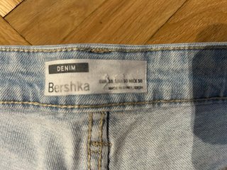 Pantalón corto vaquero Bershka Roto Talla M