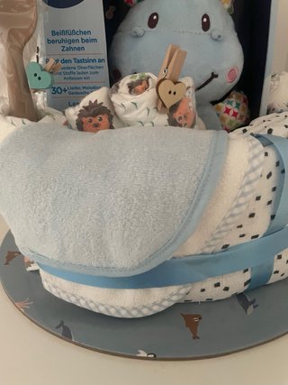 Tarta de pañales bebé azul