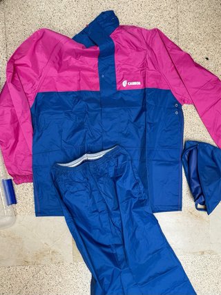 Traje chubasquero adulto Cannon azul y rosa