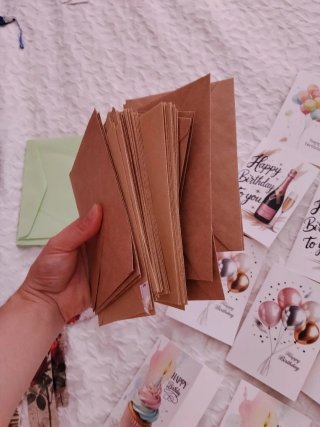 Lote de papelería: marcapáginas y tarjeta