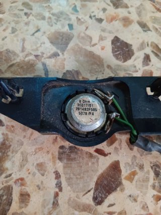 Mini altavoz Nissan Primera P11 montante