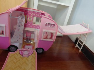 Caravana Na Na Na Surprise con Accesorios