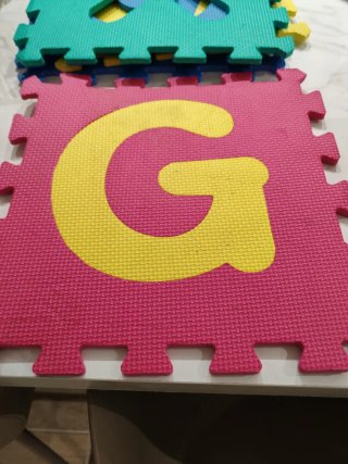 Alfombra puzzle letras y números