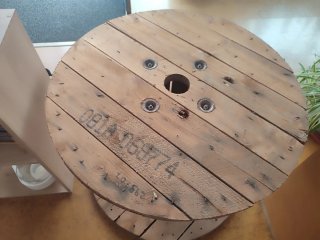 Mesa de carrete de madera