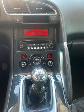 Peugeot 3008 2016 1.6 diesel pegatina c