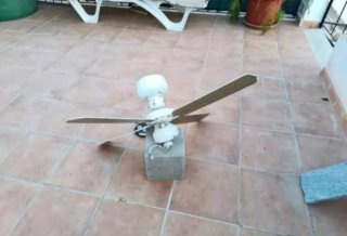 Ventilador de techo blanco