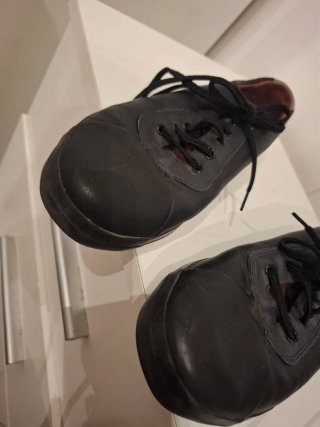 Zapatos Camper Negros y Rojos