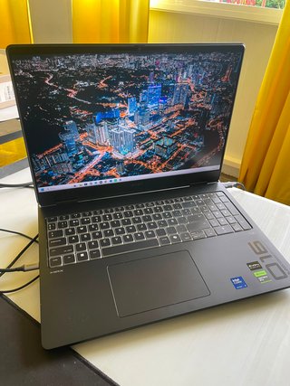 HP OMEN MAX 16 RTX 5080 Ultra 9 32GB 1TB