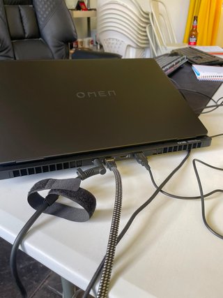 HP OMEN MAX 16 RTX 5080 Ultra 9 32GB 1TB