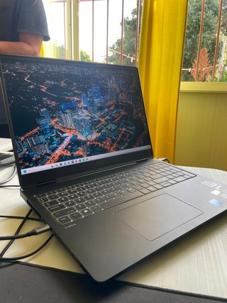 HP OMEN MAX 16 RTX 5080 Ultra 9 32GB 1TB