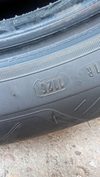 Neumáticos 215/60 R17