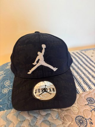 Gorra Jordan Negra con Logo Jumpman