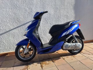 Yamaha Jog R refrigerada por agua
