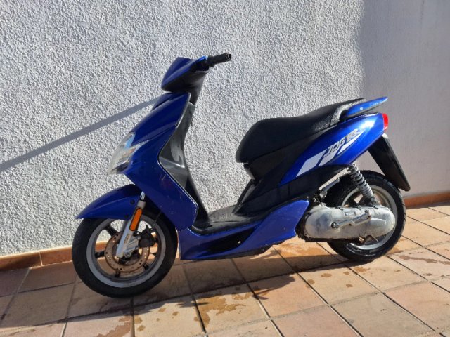 Yamaha Jog R refrigerada por agua