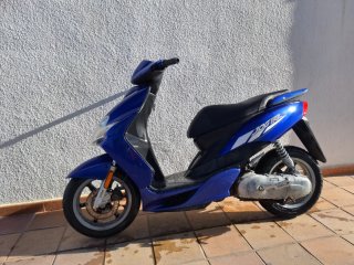 Yamaha Jog R refrigerada por agua