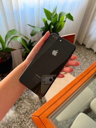iPhone 8 Plus 64GB Negro Espacial
