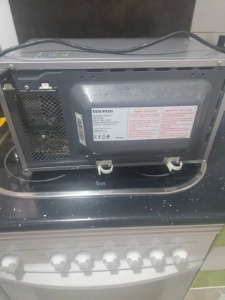 Microondas Taurus Plata