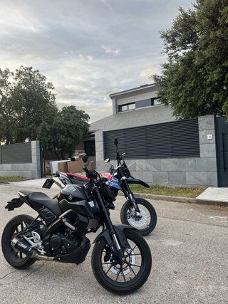 Yamaha MT-125 Negra