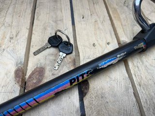 PITON ANTIRROBO VOLANTE EXTENSIBLE 73CM