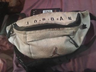 Riñonera Jordan Beige y Negra