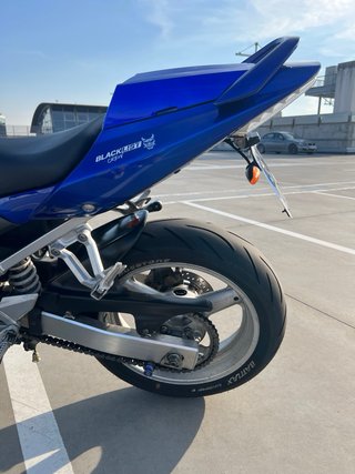 Suzuki SV650S Azul 2004 limitada en papeles a2