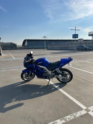 Suzuki SV650S Azul 2004 limitada en papeles a2