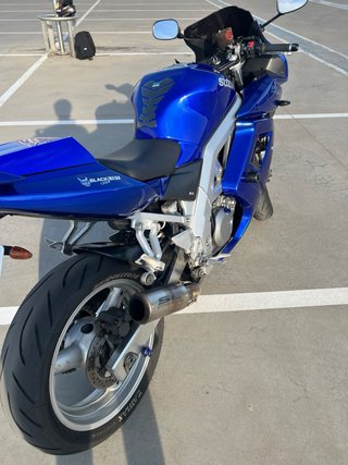 Suzuki SV650S Azul 2004 limitada en papeles a2