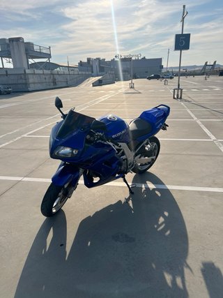 Suzuki SV650S Azul 2004 limitada en papeles a2