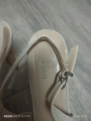 Zapatos de tacón beige mujer