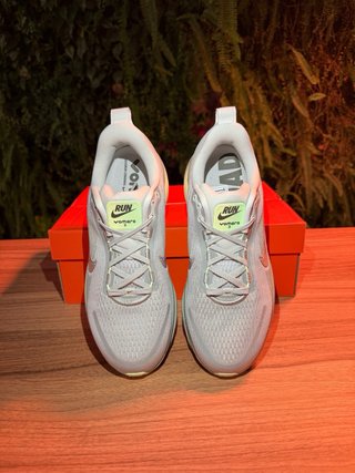 Nike Vomero 18