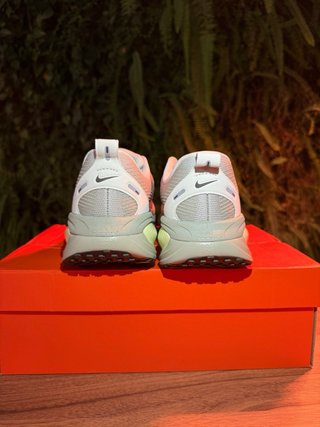 Nike Vomero 18