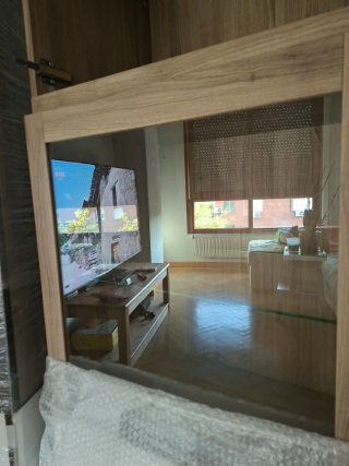 Mueble modular Besta Ikea, con lamparas