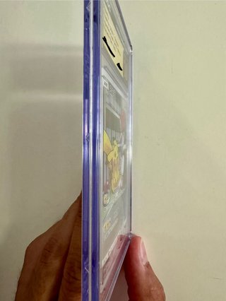 Carta Pikachu Legendary Clash CGC 10 Pristine