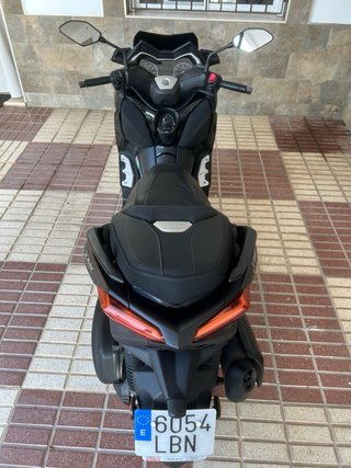 Yamaha XMAX 300 Iron Max