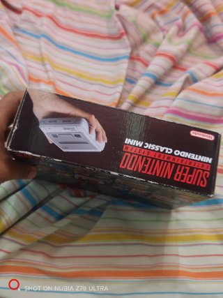 Caja vacía Super Nintendo Classic Mini