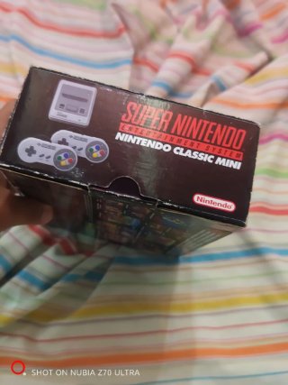 Caja vacía Super Nintendo Classic Mini