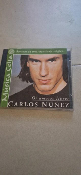 CD Carlos Núñez - Os Amores Libres