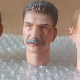 Cabezas 1/6 Políticos