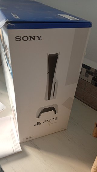 Caja y manuales PS5